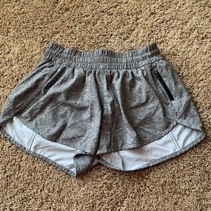 Lululemon tracker 4” short